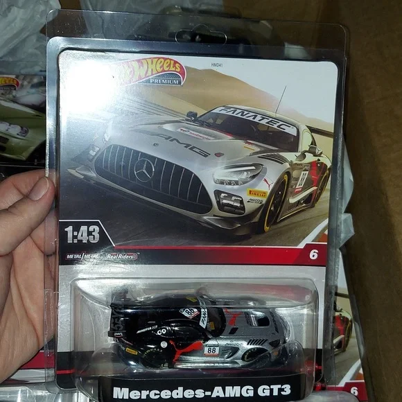 Hot Wheels Real Riders Mercedes-AMG GT3 Die Cast Car 1:43 Scale HMD44 - Picture 2 of 7